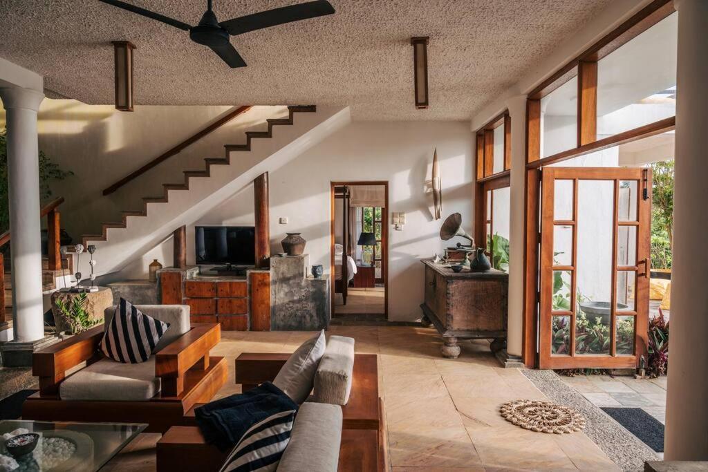 ווליגאמה Santi Beach House With Pool & Beach מראה חיצוני תמונה